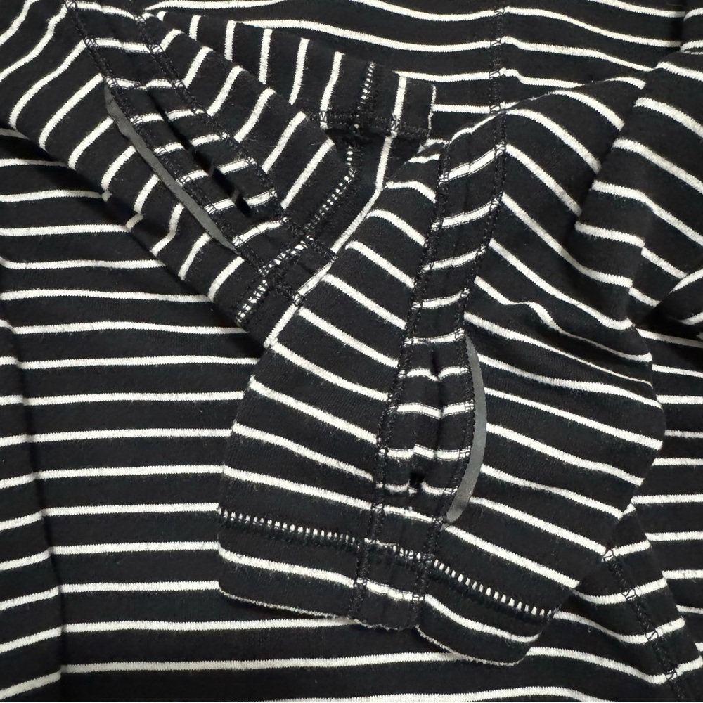 lululemon athletica Black and White Striped Long Sleeve Base Runner Tee - Picture 8 of 13
